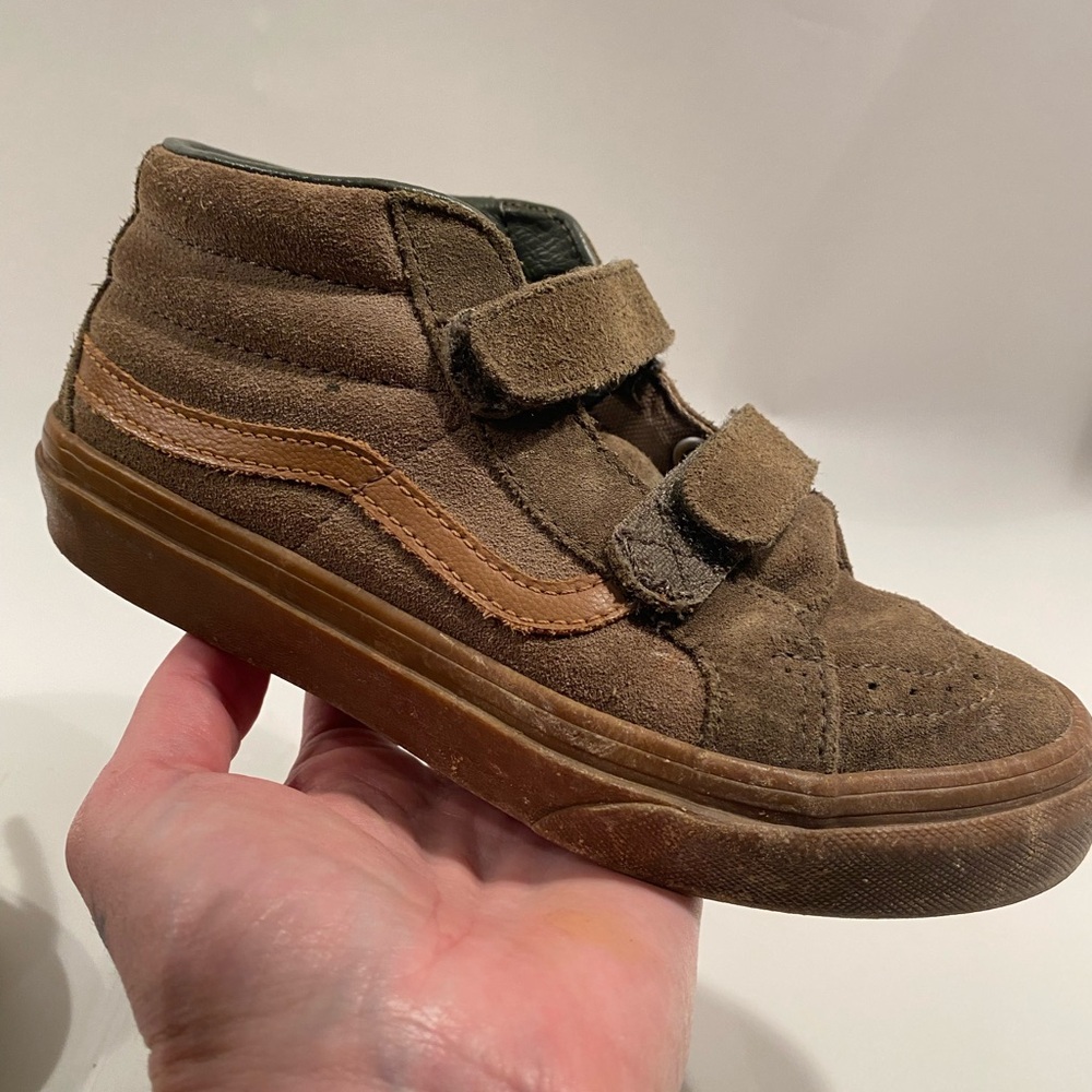 Little boy Vans size 2 (age 4-6)